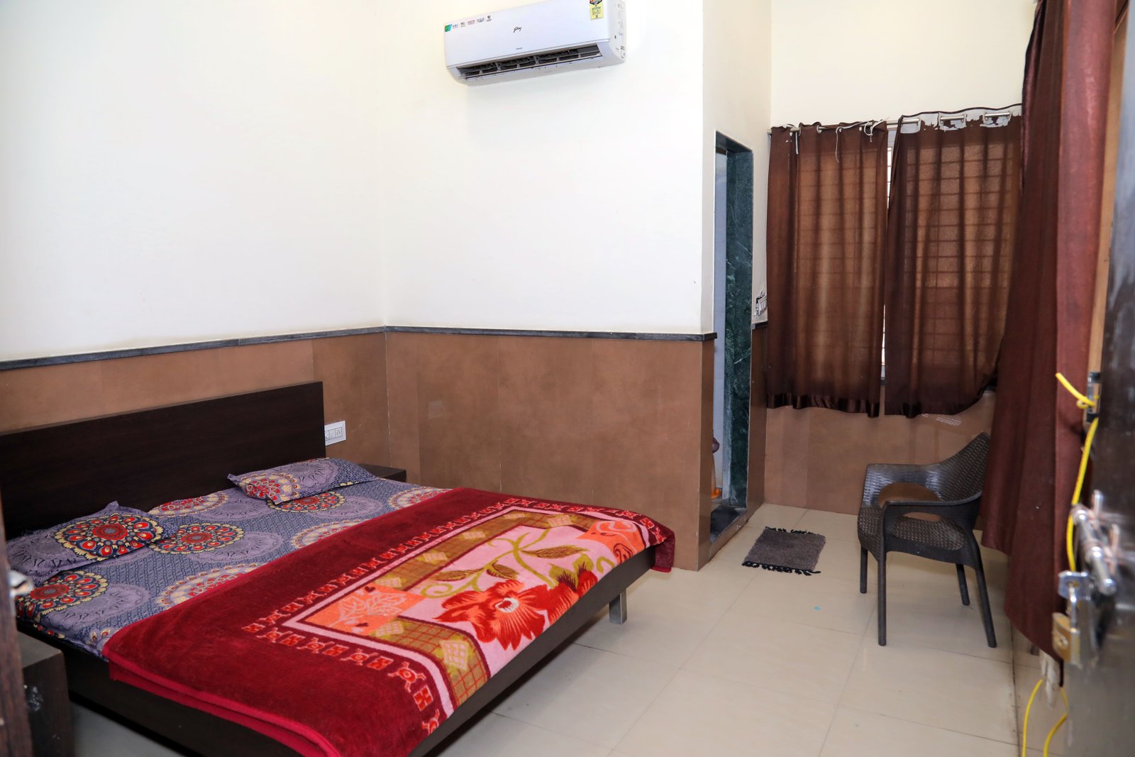 AC Deluxe Room